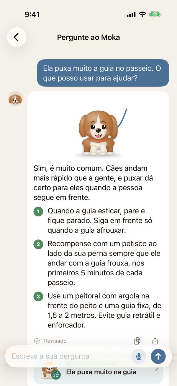 A pergunta do tutor e a resposta revisada do Moka com três passos práticos e o selo Revisado